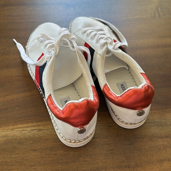 Steve Madden Sneakers - Picture 2 of 6